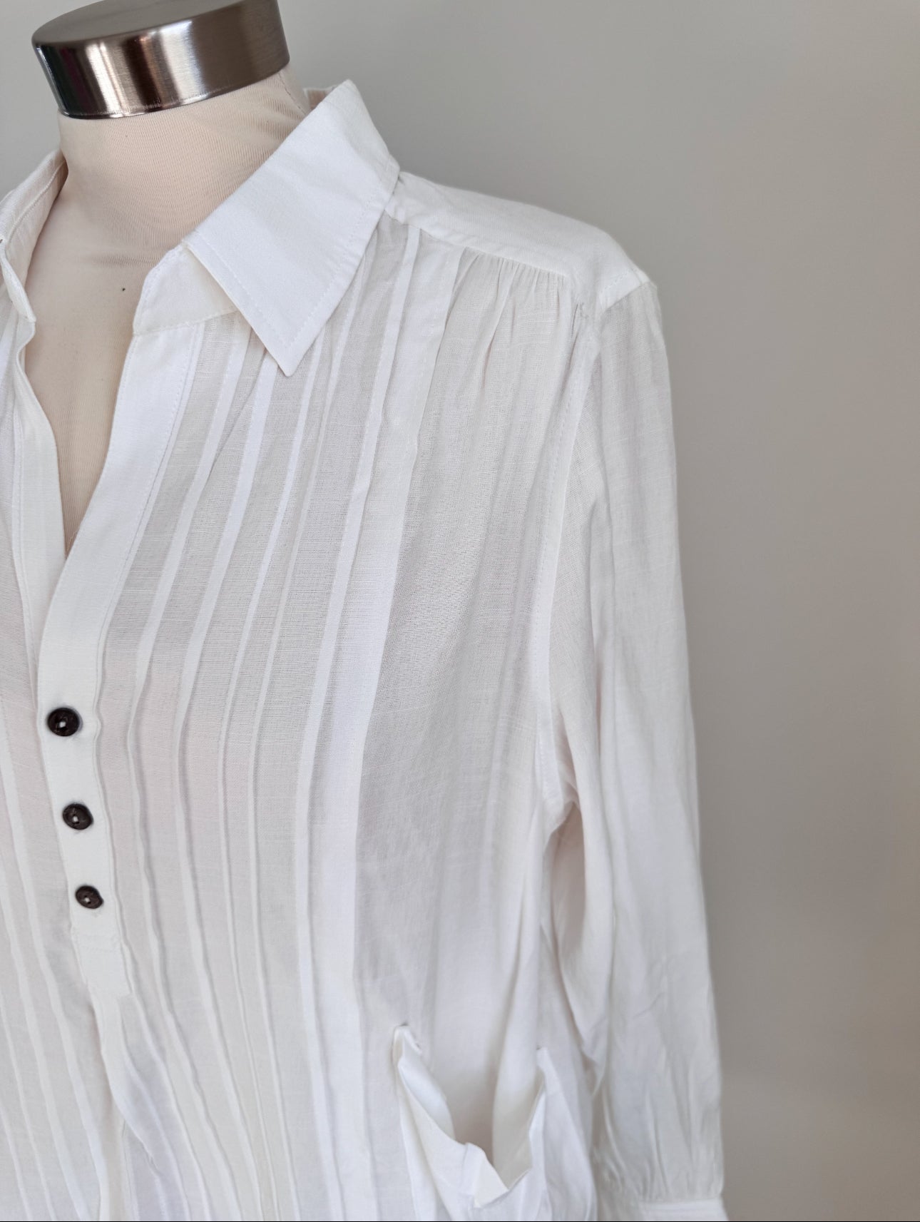 Linen 3/4 button down Top