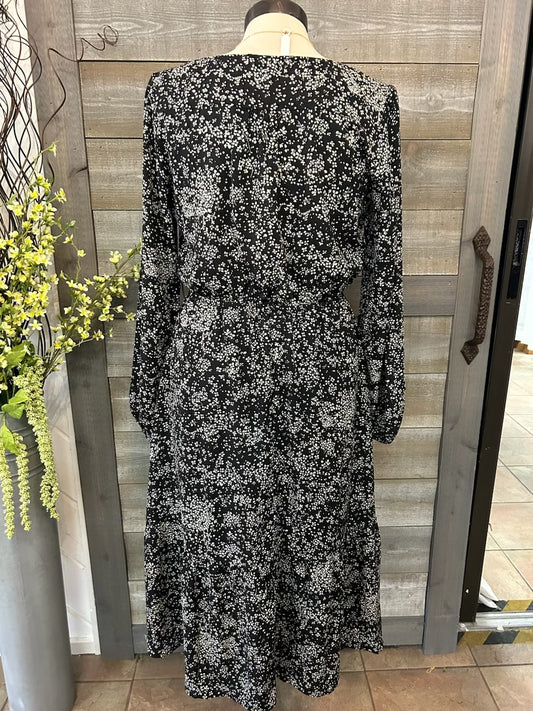 V-neck Baggy Sleeve Long Black Floral Dress