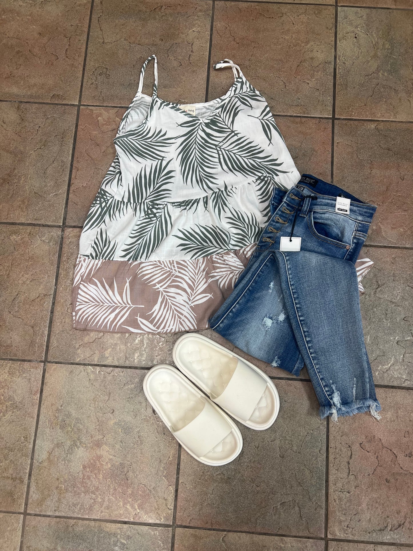 Palm Leaf Tank